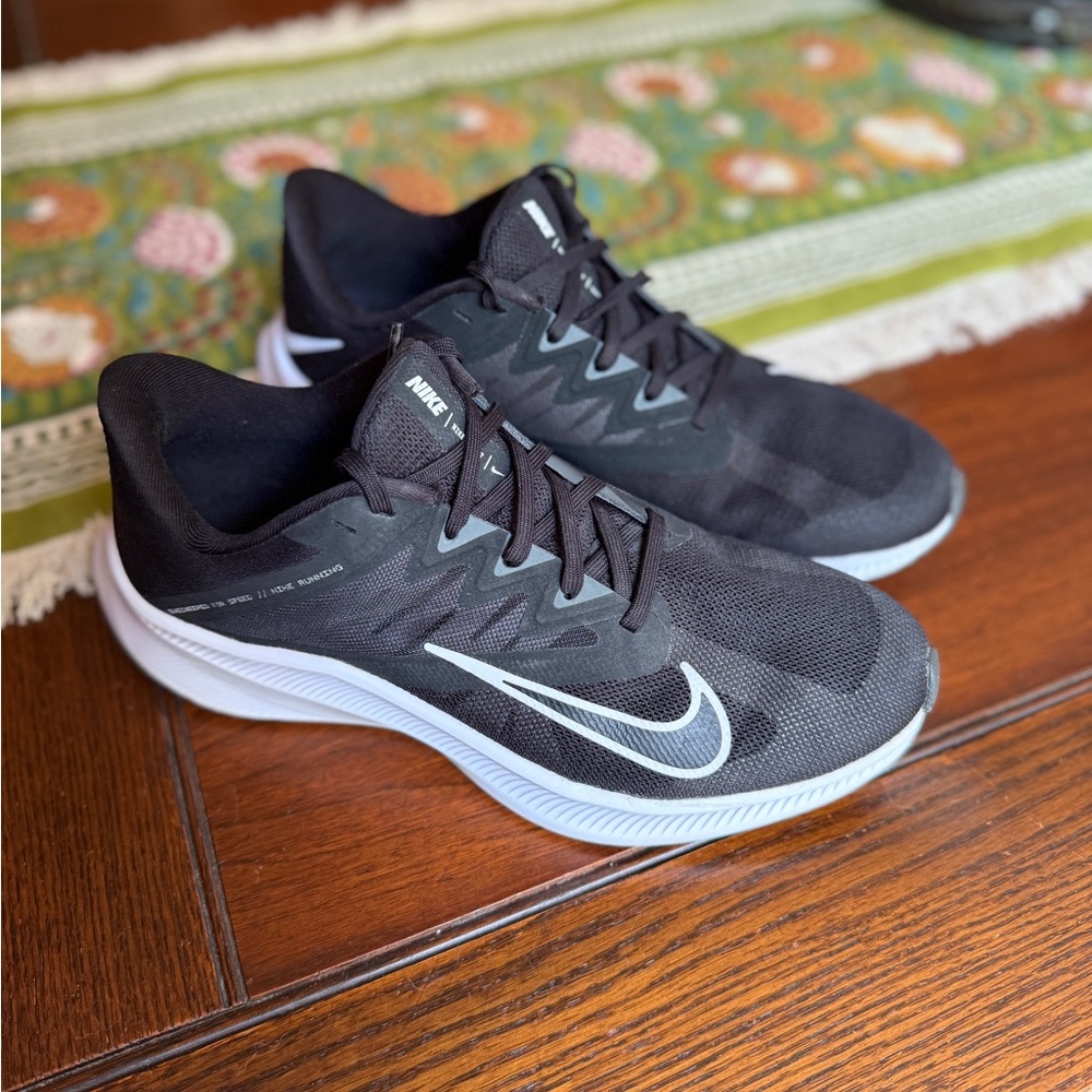 Nike Quest 3 Running Shoes Sz 8